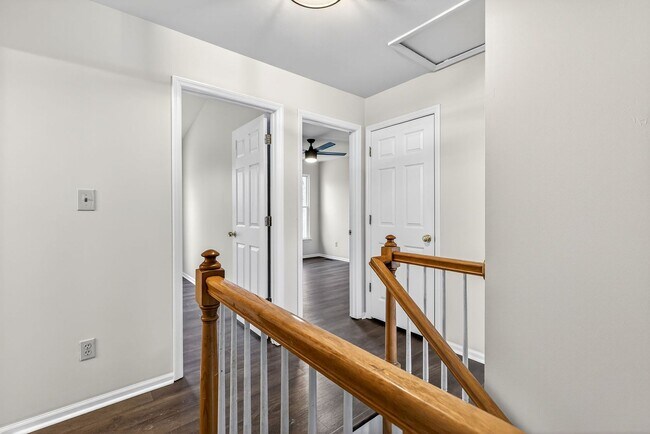 Building Photo - NEWLY RENOVATED HOME