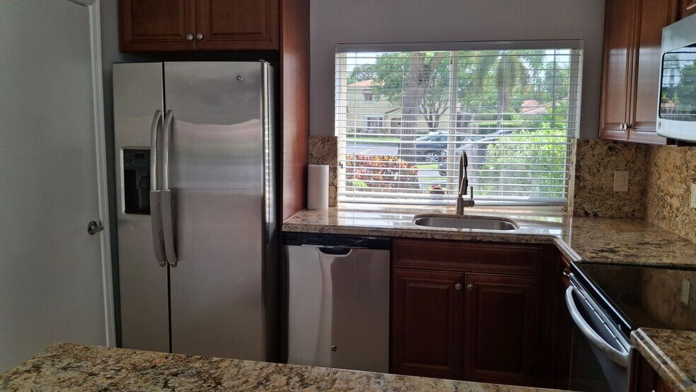 Building Photo - 671 Deer Creek Corona Way
