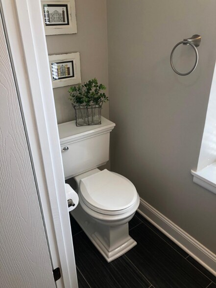 Building Photo - 104 Kendall Ln