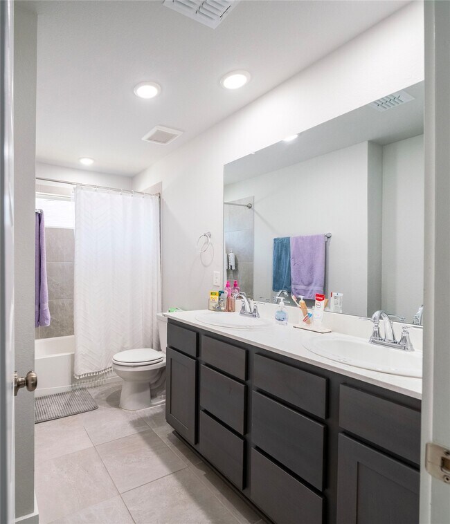 Building Photo - 21802 Blue Daisy Ct