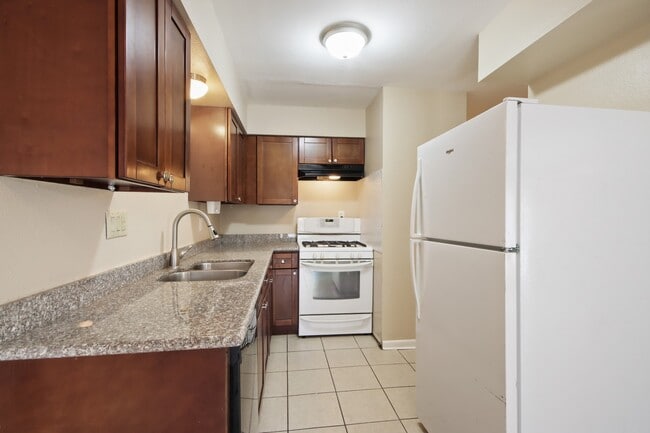 Building Photo - 1307 Ken St