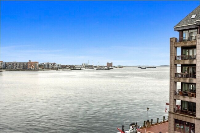 Building Photo - 2 Battery Wharf