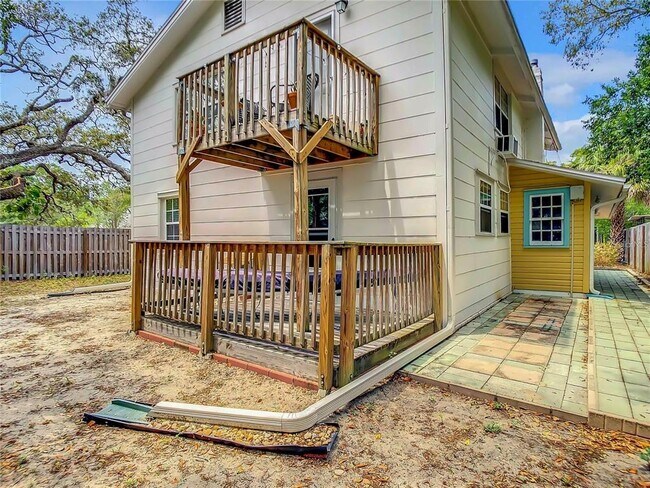 Building Photo - 1141 Sunset Point Rd