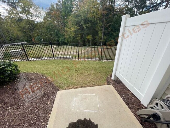 Building Photo - Elegant 3 Bedroom 2.5 Bath 1-Car Garage To...