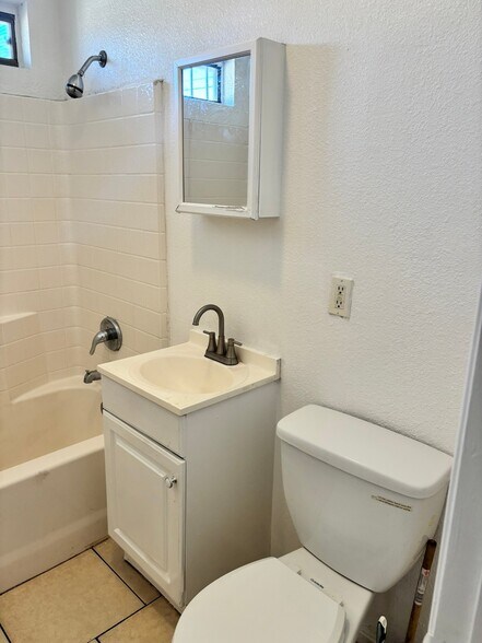 Building Photo - 1644 Cadillac Ln