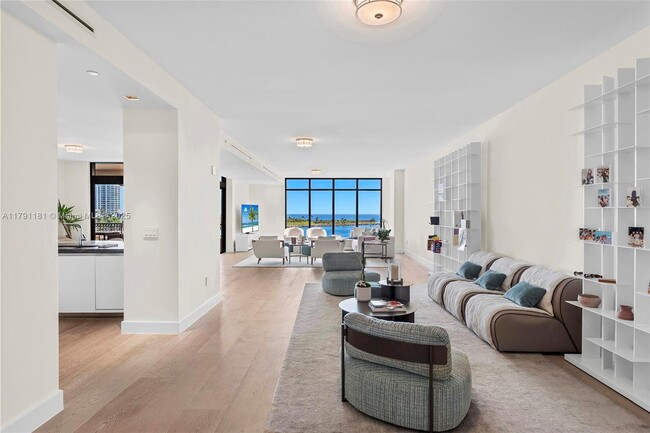 Building Photo - 7055 Fisher Island Dr