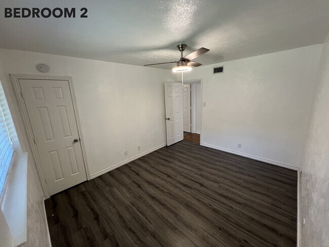 Building Photo - 1607 Wisteria St
