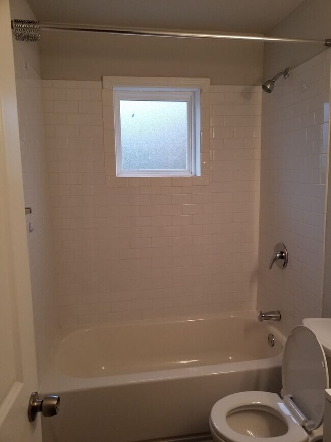 Building Photo - 5907 Lone Oak Dr SW