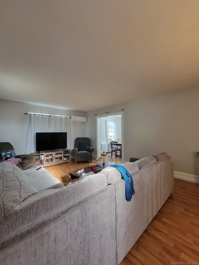Building Photo - 43 Dartmouth Ave