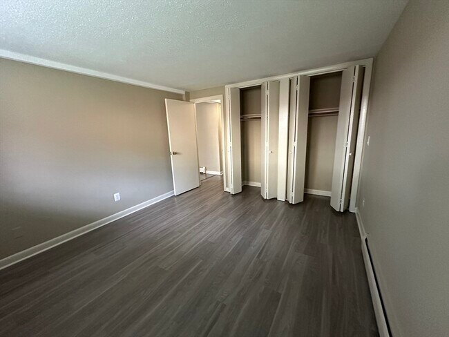 Building Photo - 375 Harvard St