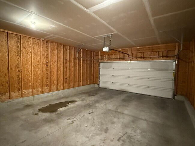 Building Photo - 3 bedroom 2 bath in Washburn Rural District