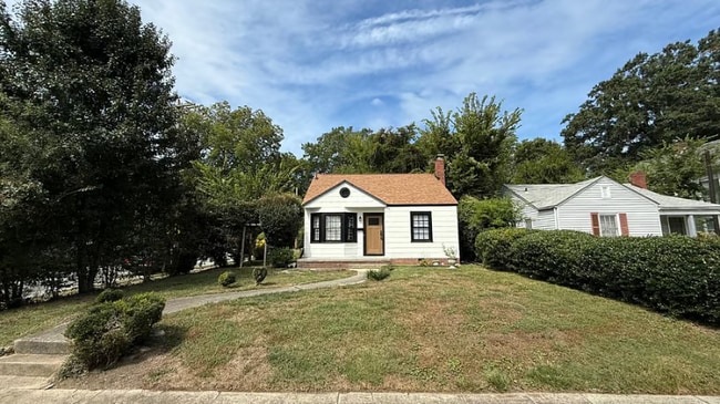 Building Photo - 801 5th Ave