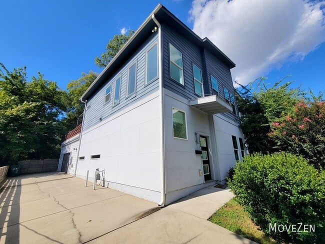 Building Photo - 1121 N Alexander St