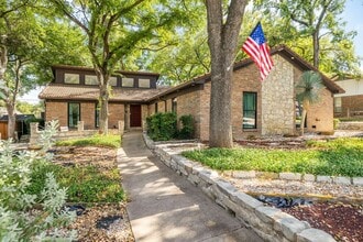 Building Photo - 1100 Wayland Dr