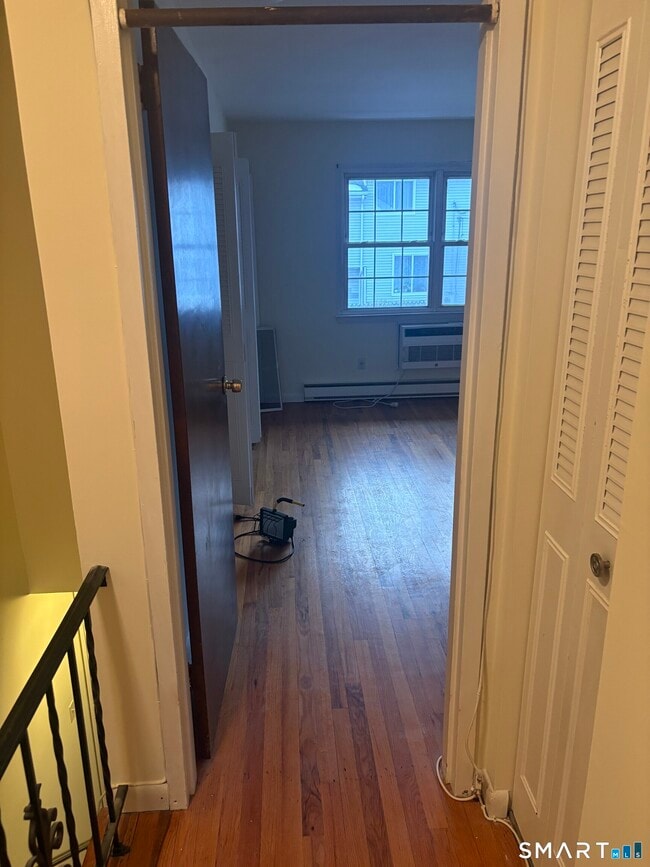 Building Photo - 21 River Pl