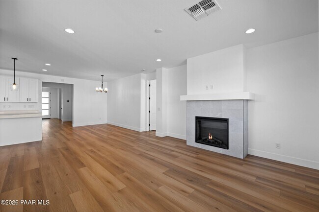 Building Photo - 5992 Finch Pl