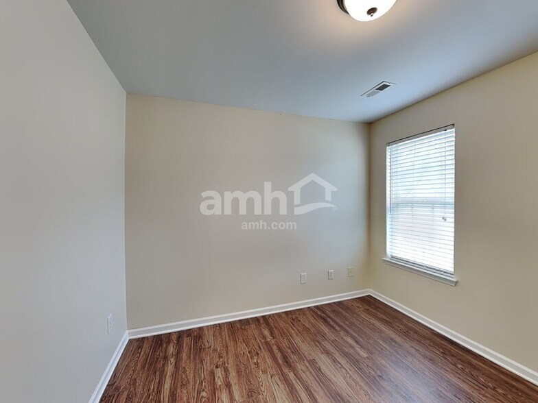 Building Photo - 11109 Aprilia Ln