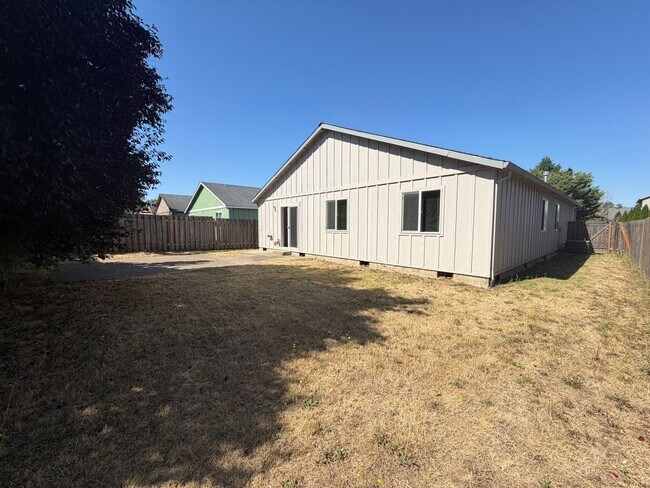 Building Photo - 375 Twister St NE