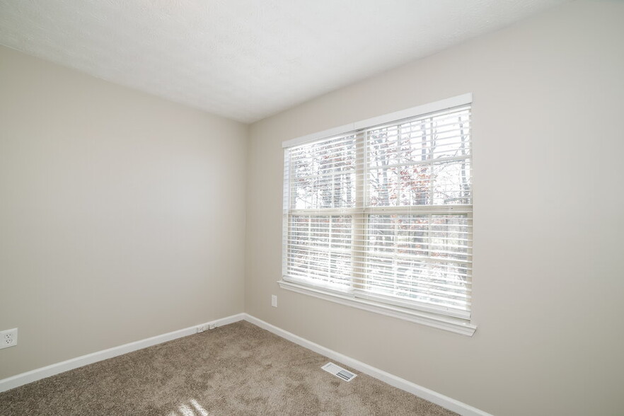 Building Photo - 7013 Grinder Dr