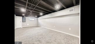 Building Photo - 315 S Newkirk St