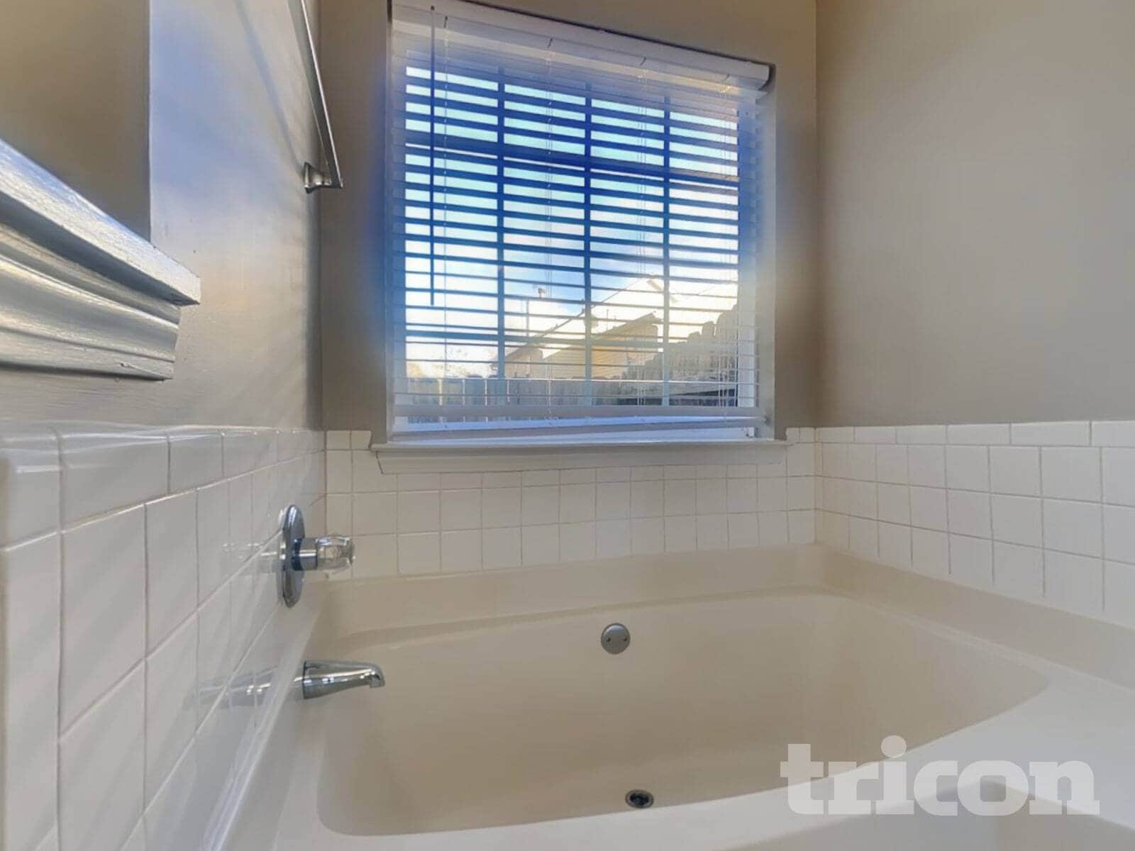 Building Photo - 845 Overlook Trail