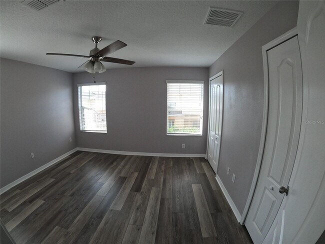 Building Photo - 4175 Shade Tree Ln