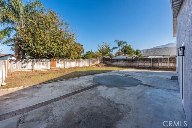 Building Photo - 22042 Tanager St