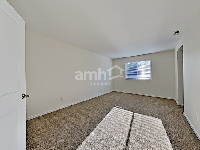 Building Photo - 20510 5th Ave Ct E