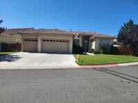 Building Photo - <b>Beautiful Three Bedroom in the Golf Cou...