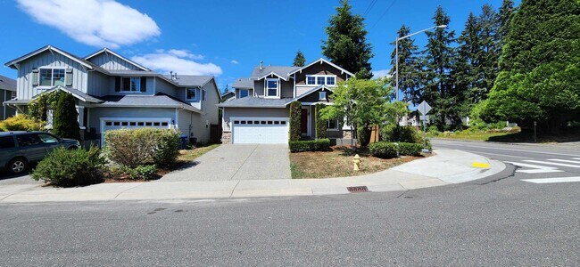 Building Photo - 12956 NE 200th Pl
