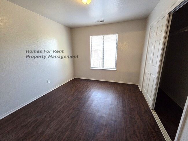 Building Photo - 821 Mohoff Ct