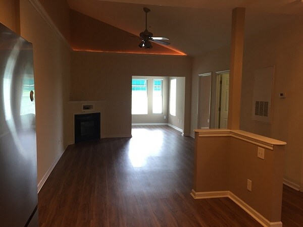 Building Photo - 9768 Leyland Dr
