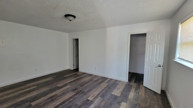 Building Photo - 222 Avenue S