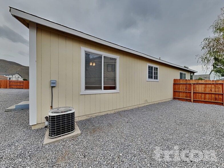 Building Photo - 18296 Lanceleaf Ct