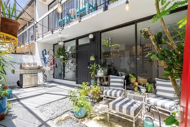 Building Photo - 3166 Bird Ave