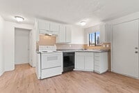 Building Photo - 2902 N Stone St