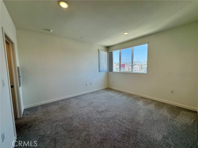Building Photo - 1025 S Berendo St