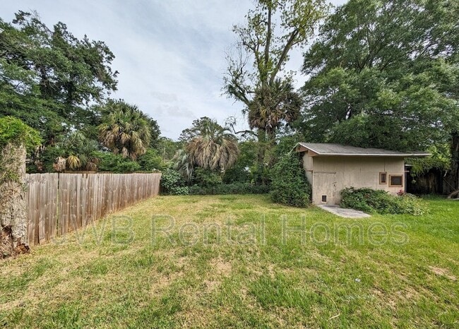 Building Photo - 4553 Astral St