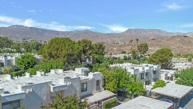 Building Photo - 48728 Desert Flower Dr