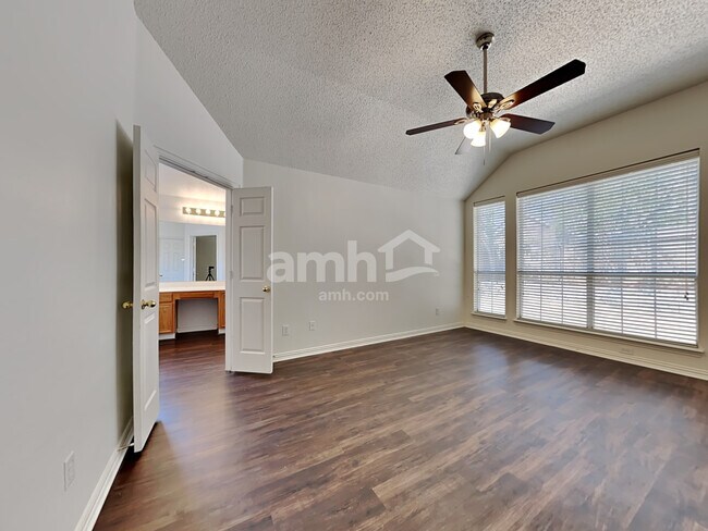 Building Photo - 4612 Belladonna Dr