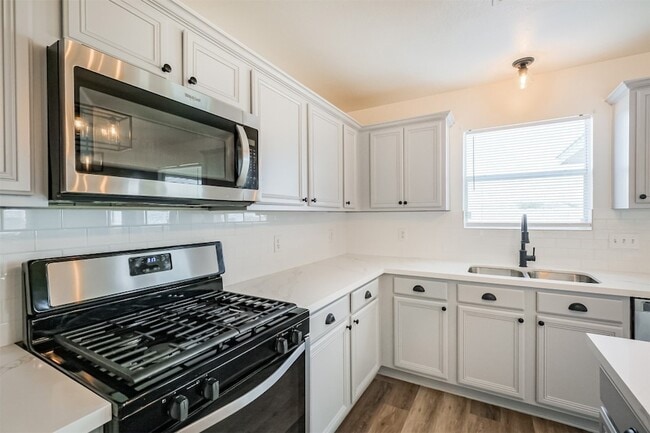 Building Photo - 2030 Vander Wilt Ln