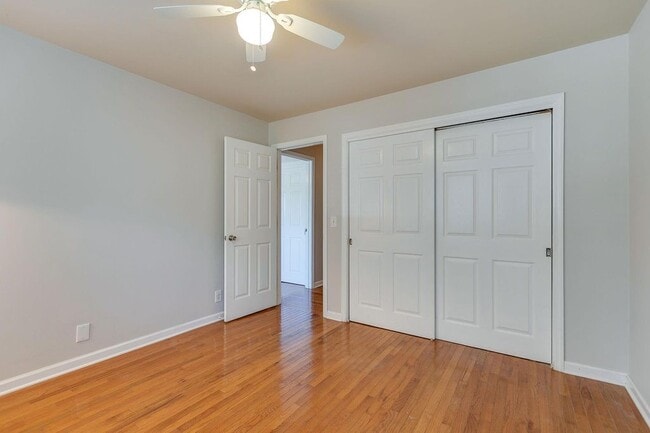 Building Photo - 613 Hillsboro Rd