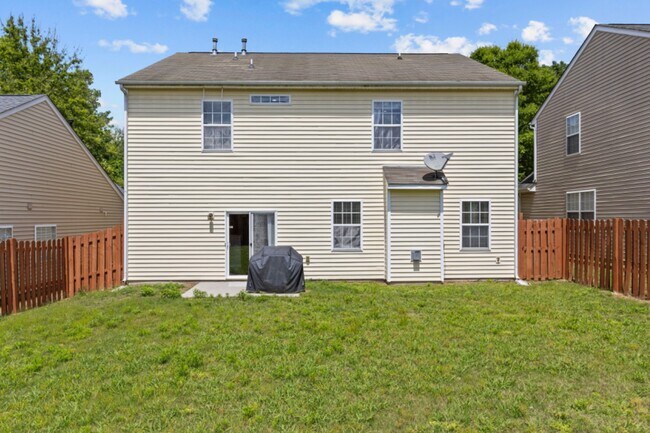 Building Photo - 4531 Dalbeth St