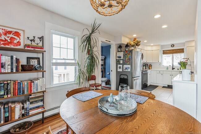 Building Photo - 15 Sols Point Rd