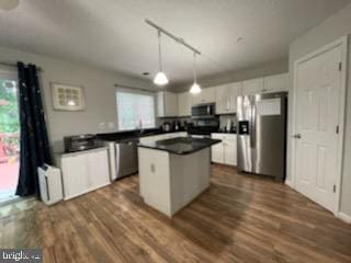 Building Photo - 2535 Little Vista Terrace