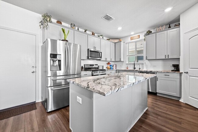 Building Photo - 317 Black Alder St