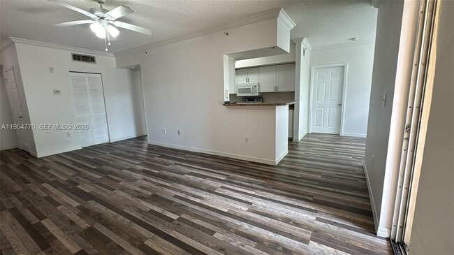 Building Photo - 160 SW 117th Terrace