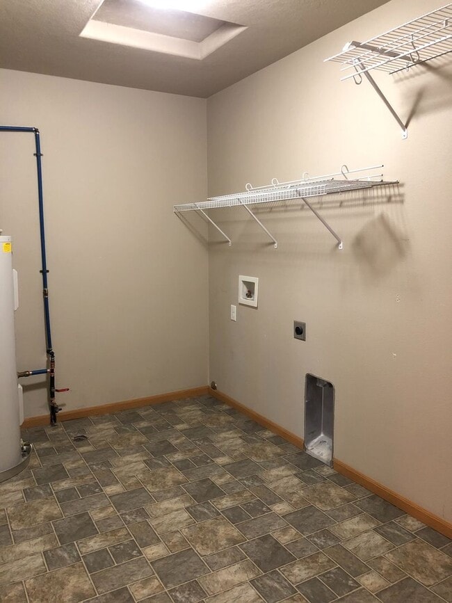 Building Photo - 415 3rd Ave NW