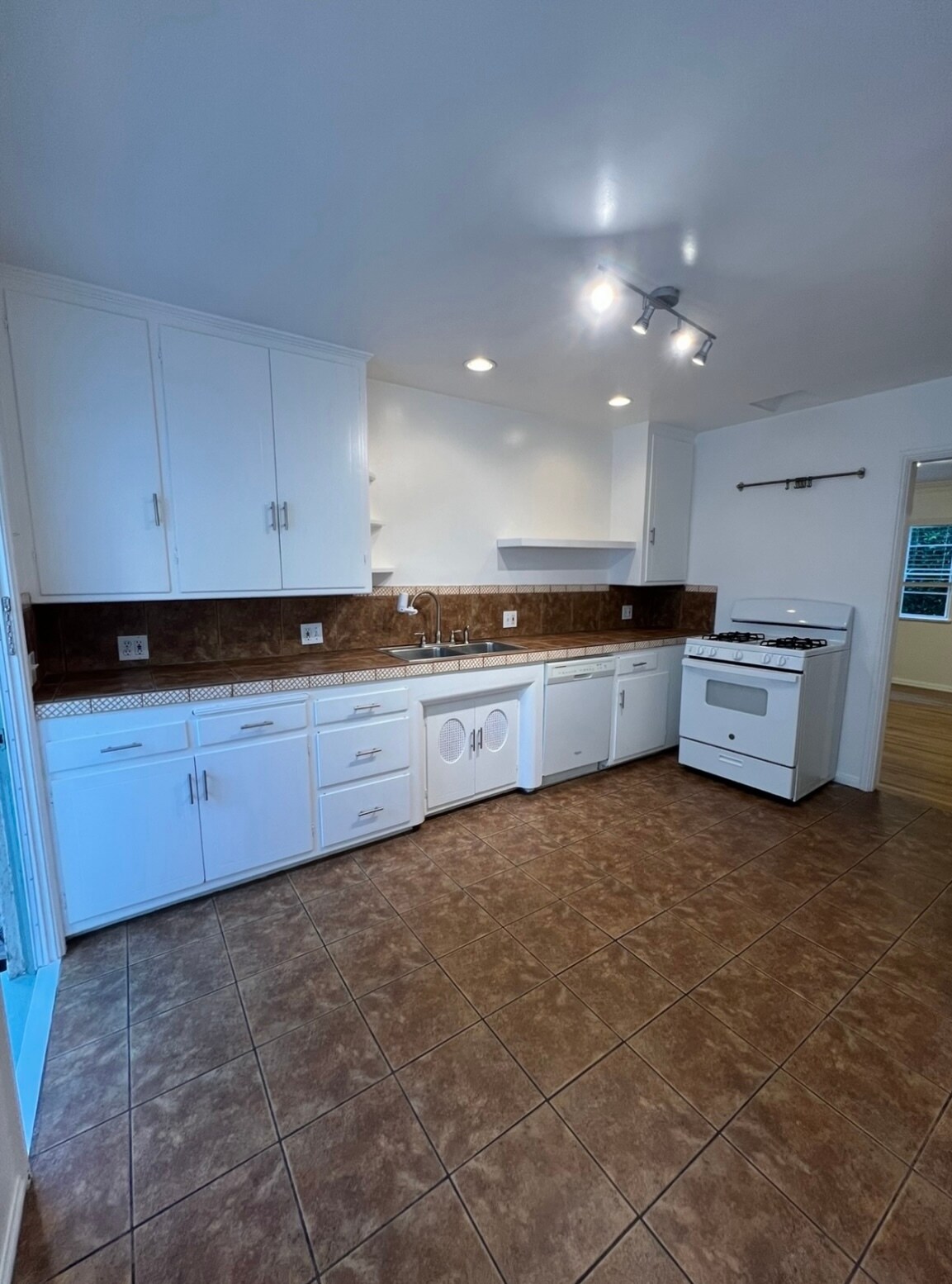 Building Photo - 1247 19th St