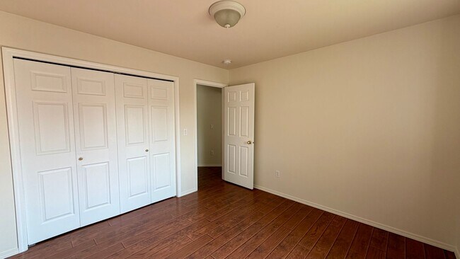 Building Photo - Kennewick Location on Quiet Cul-de-Sac! 3 bed, 2 ba